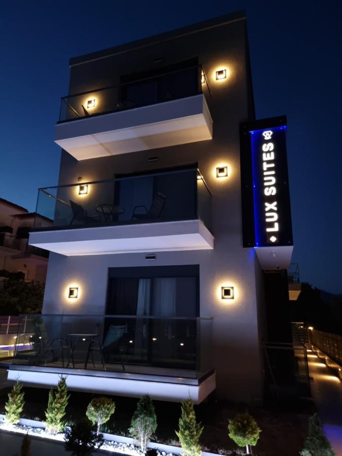 Luxsuites Ofrínion Esterno foto