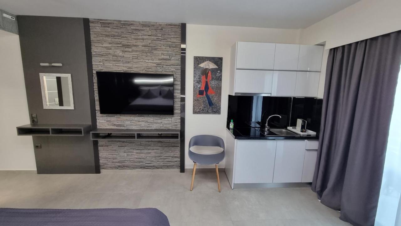 Luxsuites Ofrínion Esterno foto