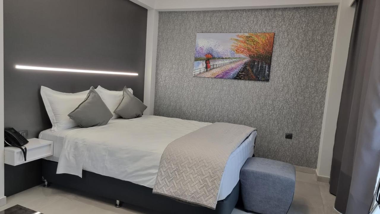 Luxsuites Ofrínion Esterno foto