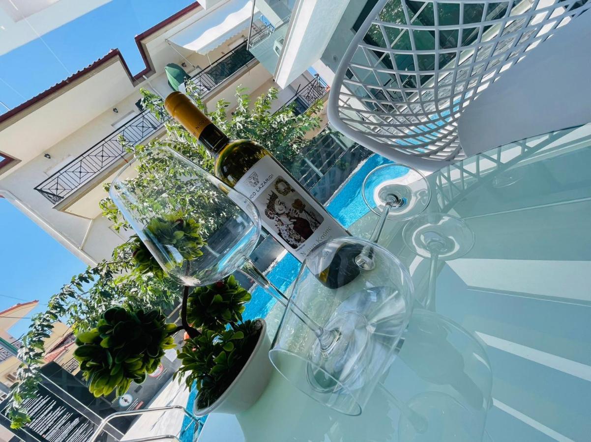 Luxsuites Ofrínion Esterno foto